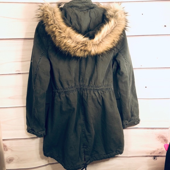 American Eagle utility jacket with fur hood - Picture 6 of 6